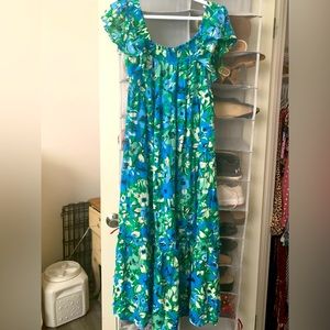 Maxi flower dress size large brand live the dream brand new